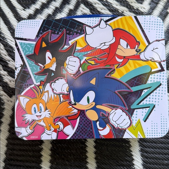 Sonic the Hedgehog Metal Lunchbox. Like New! - Picture 3 of 8